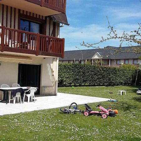Les Manoirs Apartment Deauville Exterior foto